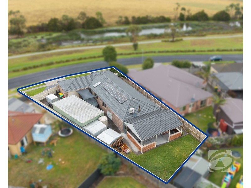 36 Bailey Boulevard, Koo Wee Rup VIC 3981