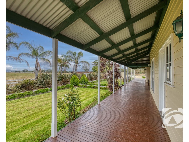 15 Walshes Road, Catani VIC 3981