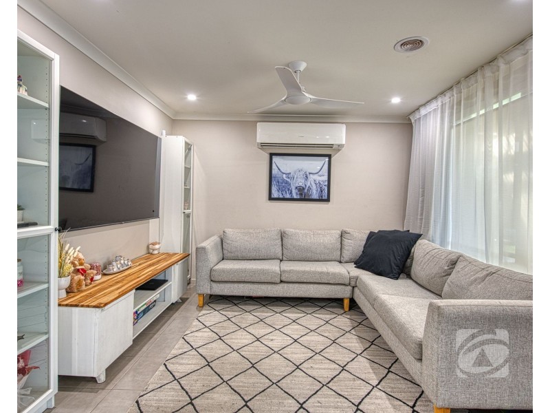 63 Denhams Road, Koo Wee Rup VIC 3981