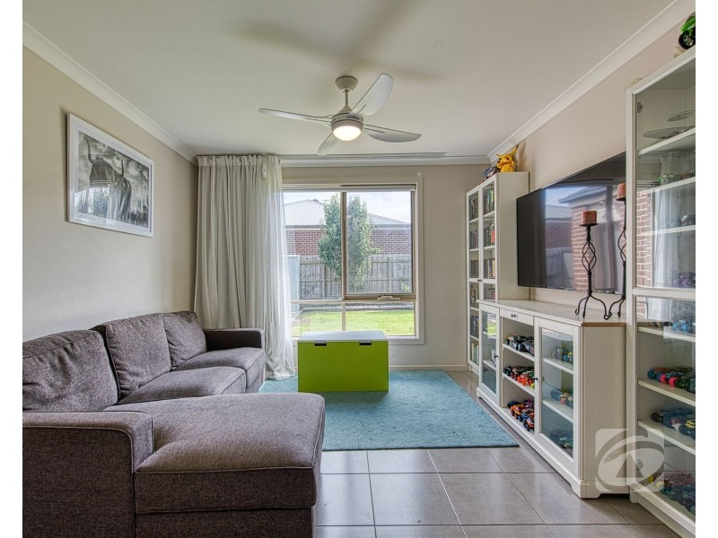 63 Denhams Road, Koo Wee Rup VIC 3981