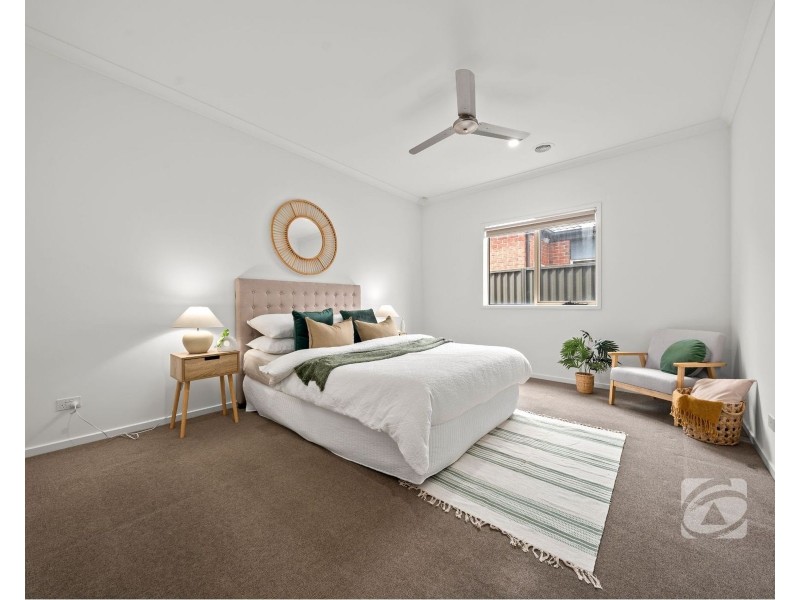 50 Sarton Link, Pakenham VIC 3810