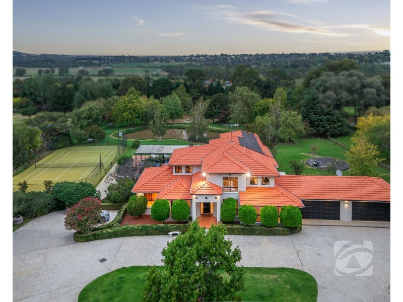 6 Farm Lane, Berwick VIC 3806