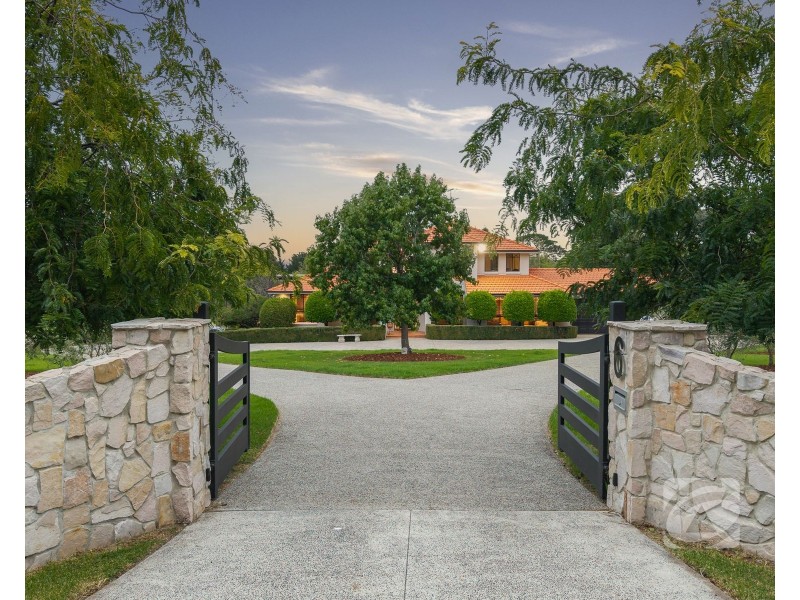 6 Farm Lane, Berwick VIC 3806