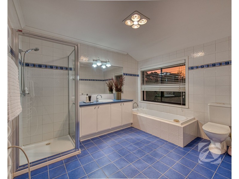 6 Farm Lane, Berwick VIC 3806