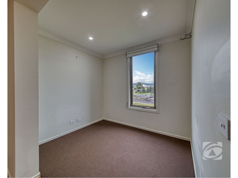 10 Ezra Crescent, Officer VIC 3809