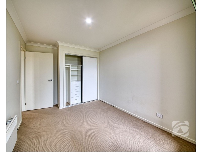 10 Ezra Crescent, Officer VIC 3809