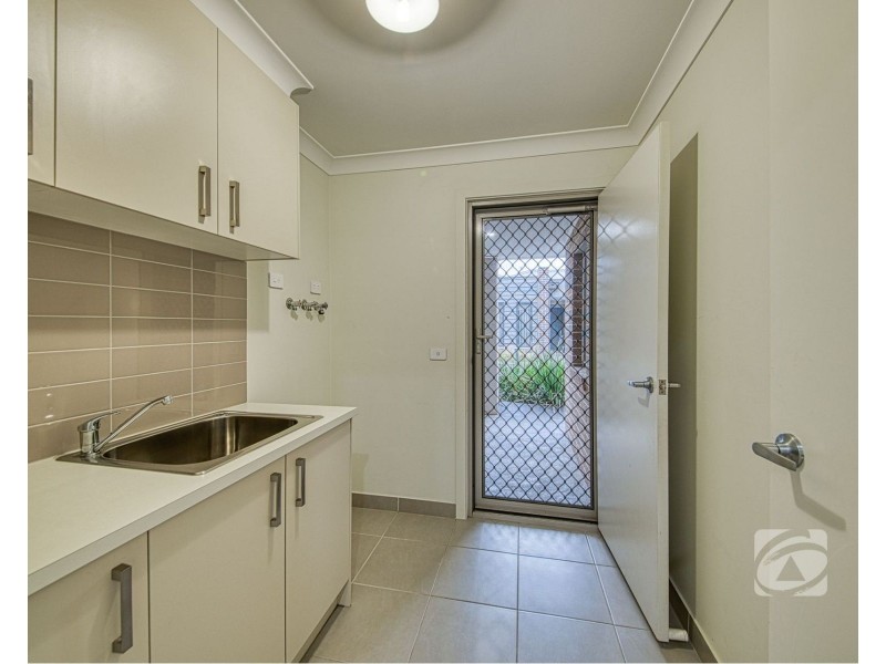 10 Ezra Crescent, Officer VIC 3809