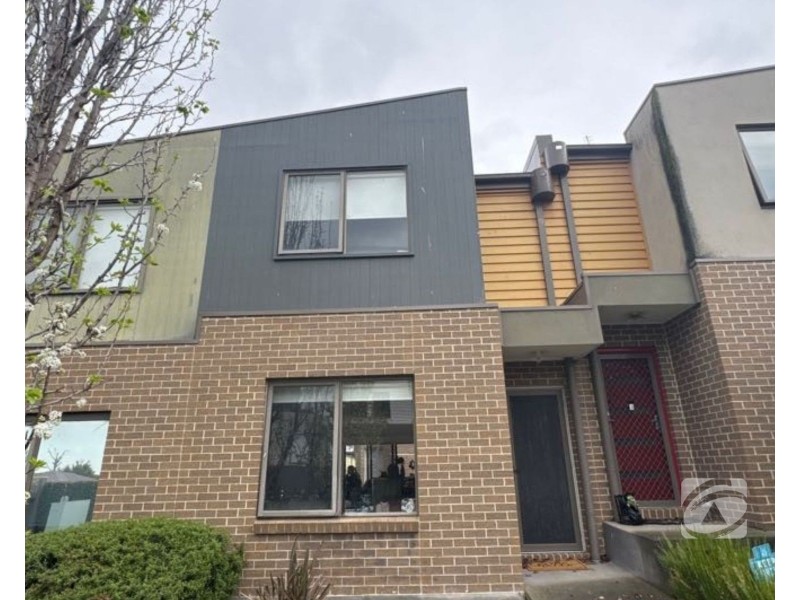 37/23 Atlantic Drive, Pakenham VIC 3810