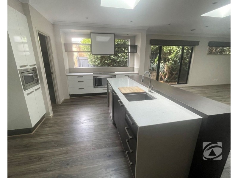 21 Penshurst Crescent, Officer VIC 3809