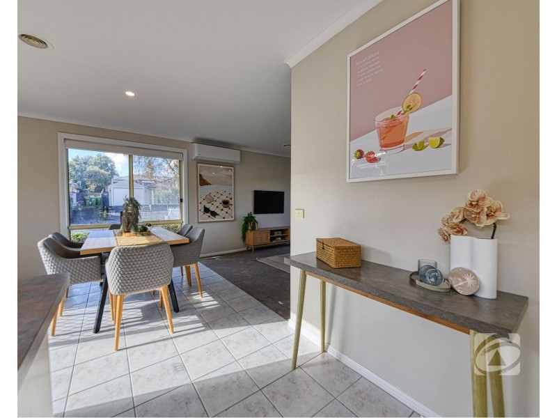 9 Ben Drive, Pakenham VIC 3810