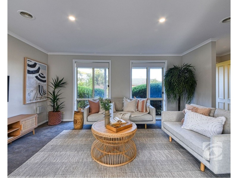 9 Ben Drive, Pakenham VIC 3810