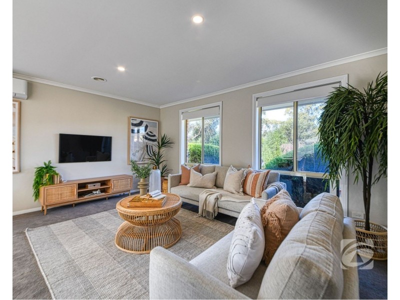 9 Ben Drive, Pakenham VIC 3810