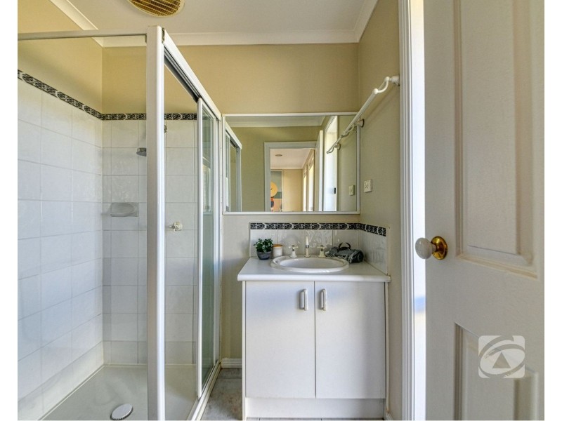 9 Ben Drive, Pakenham VIC 3810