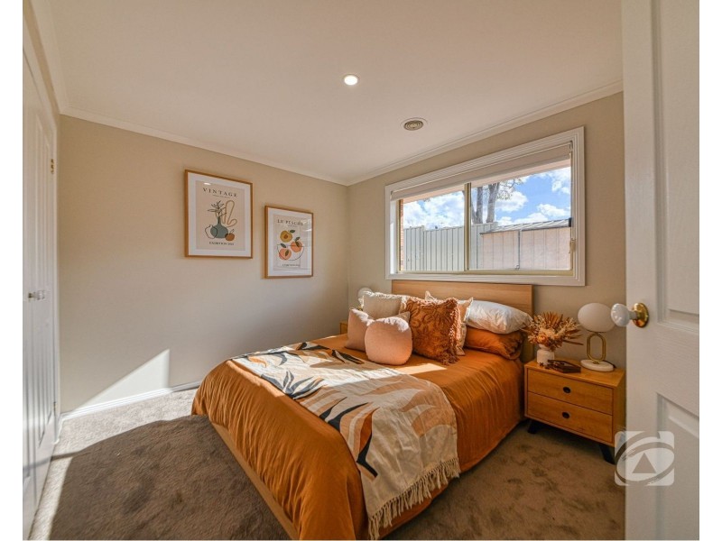 9 Ben Drive, Pakenham VIC 3810