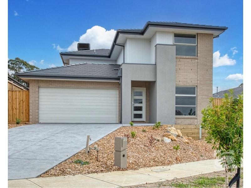 35 Allan Close, Pakenham VIC 3810