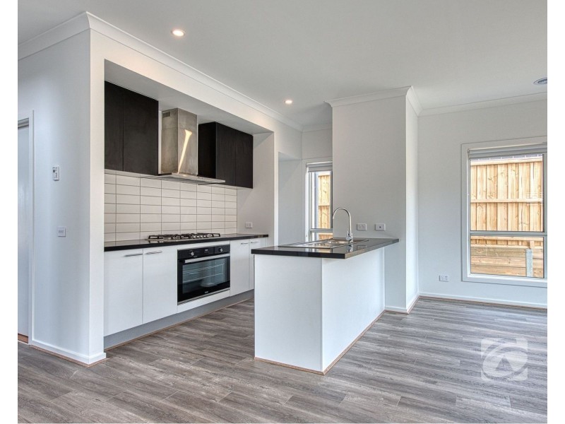 35 Allan Close, Pakenham VIC 3810