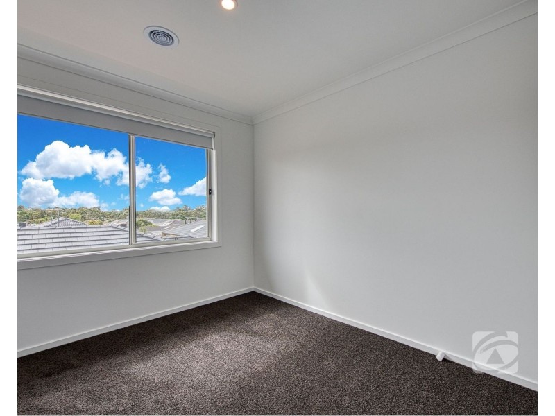 35 Allan Close, Pakenham VIC 3810