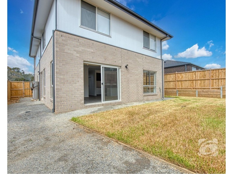 35 Allan Close, Pakenham VIC 3810