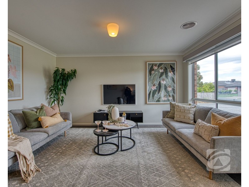 12 Camellia Drive, Bunyip VIC 3815