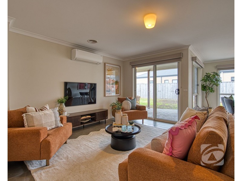 12 Camellia Drive, Bunyip VIC 3815