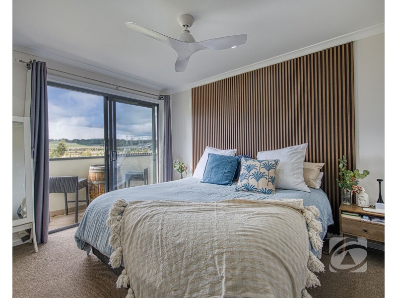28 Sanctum Walk, Officer VIC 3809