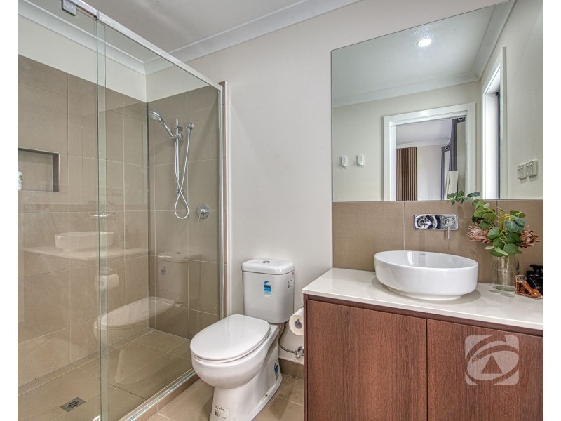 28 Sanctum Walk, Officer VIC 3809