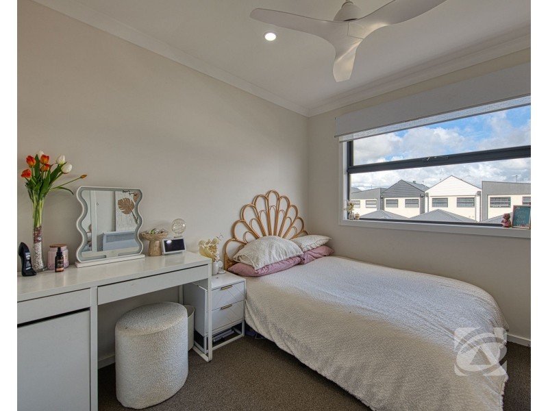 28 Sanctum Walk, Officer VIC 3809