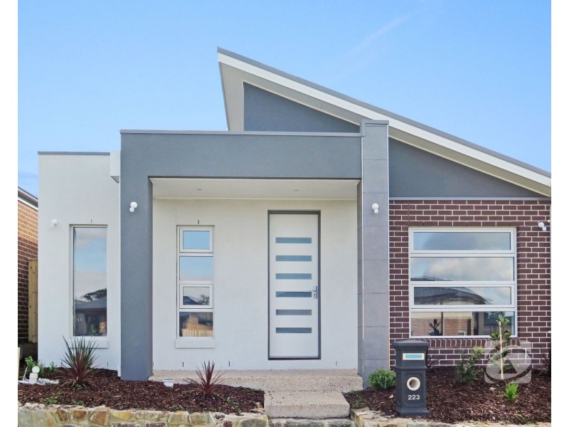 223 Pink Hill Boulevard, Officer VIC 3809