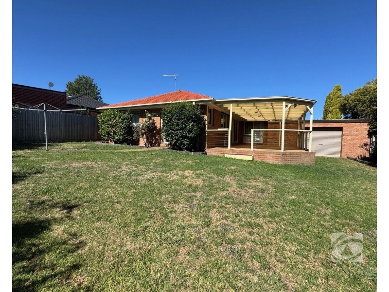 5 Emily Close, Pakenham VIC 3810