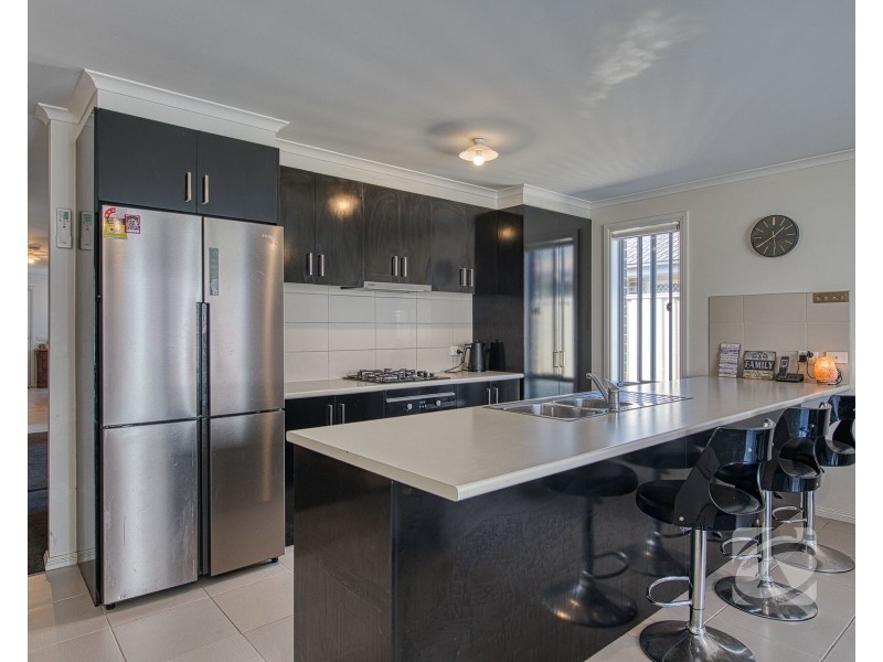56 Blue Horizons Way, Pakenham VIC 3810