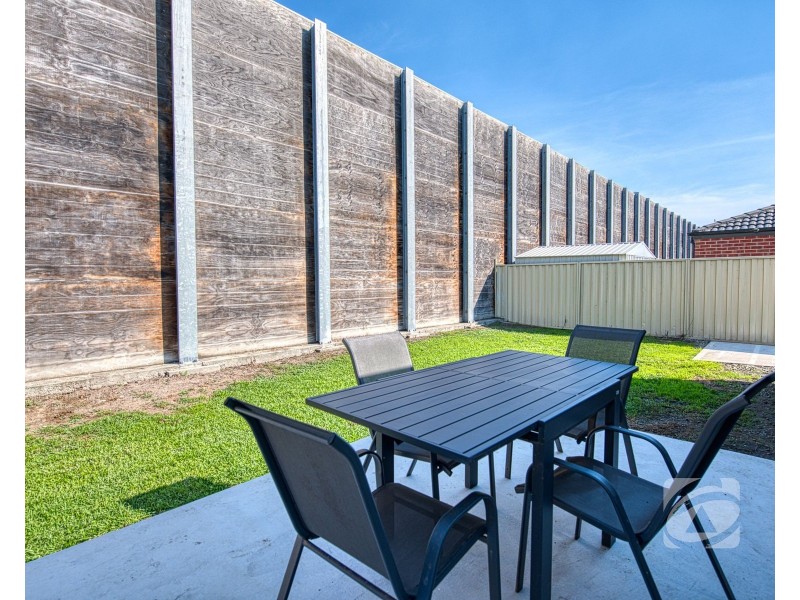 56 Blue Horizons Way, Pakenham VIC 3810