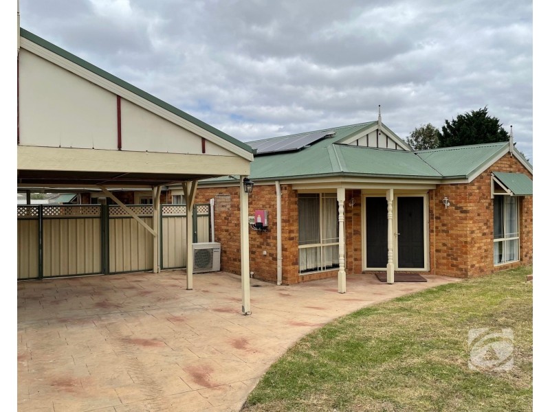 4 Jacqueline Place, Pakenham VIC 3810