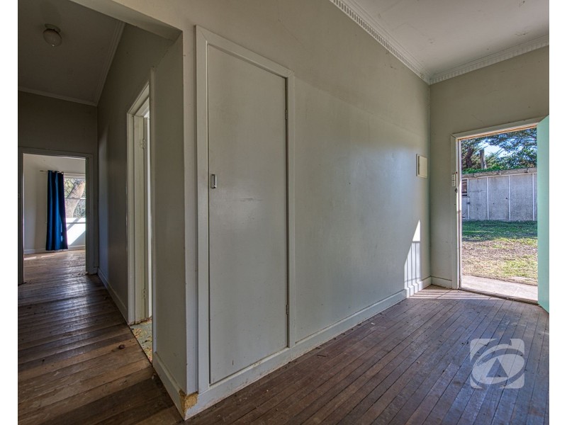 25 Mont Albert Road, Garfield VIC 3814