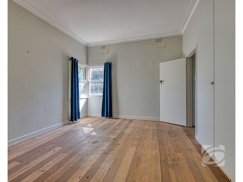 25 Mont Albert Road, Garfield VIC 3814