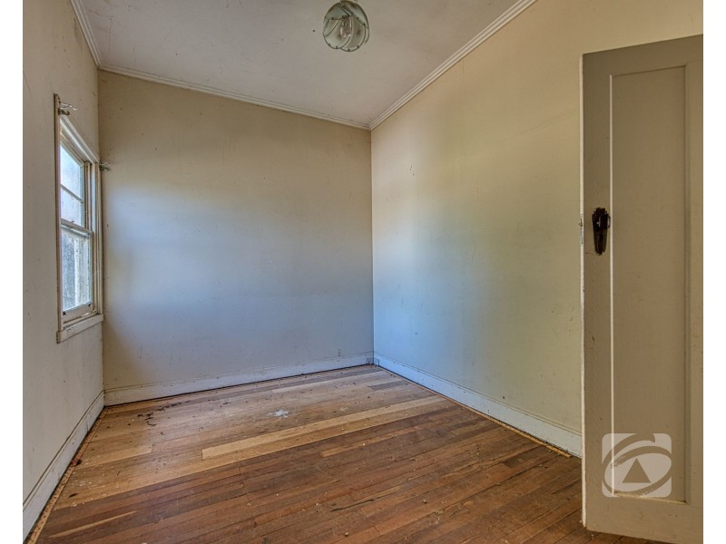 25 Mont Albert Road, Garfield VIC 3814
