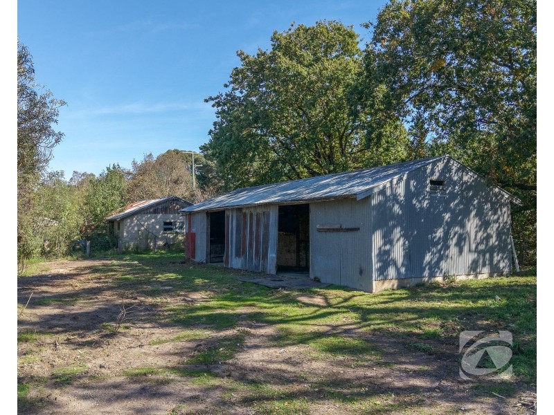 25 Mont Albert Road, Garfield VIC 3814