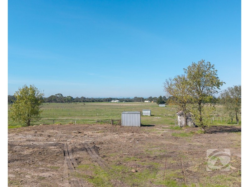 25 Mont Albert Road, Garfield VIC 3814