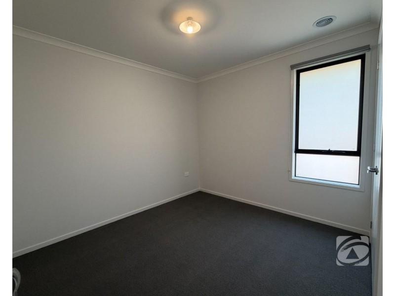 11 Noack Avenue, Nar Nar Goon VIC 3812