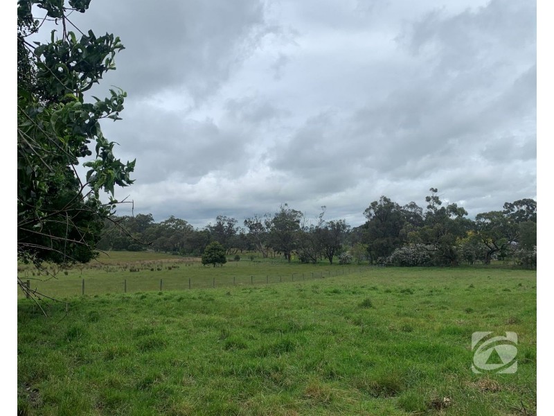 404 Bessie Creek Road, Nar Nar Goon North VIC 3812