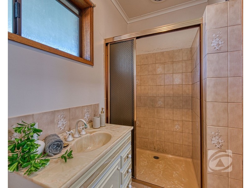 15 May Court, Garfield VIC 3814