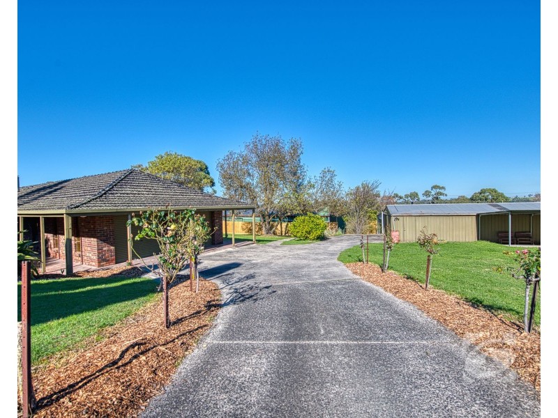 15 May Court, Garfield VIC 3814