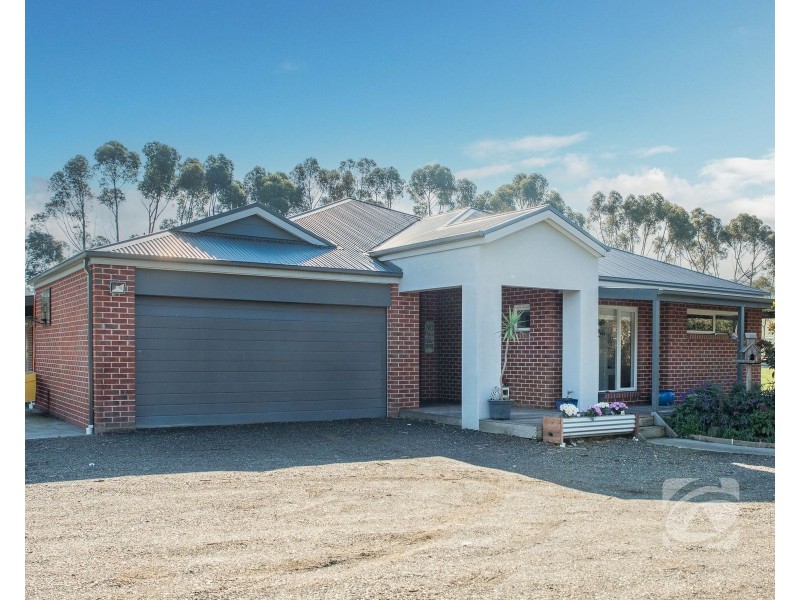 2/210 Toomuc Valley Road, Pakenham VIC 3810