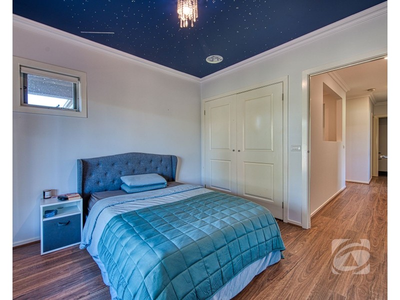 2/210 Toomuc Valley Road, Pakenham VIC 3810