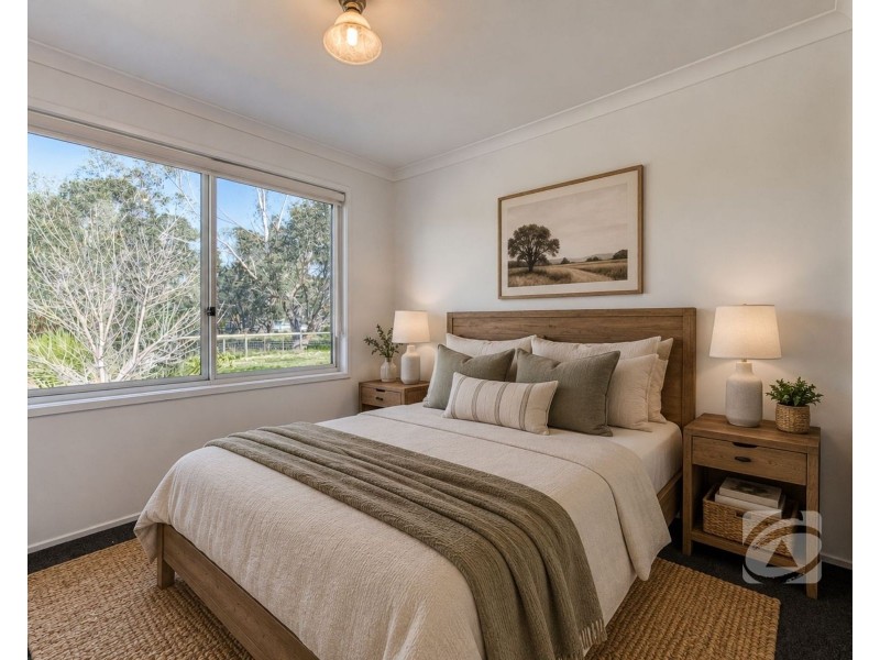 2/210 Toomuc Valley Road, Pakenham VIC 3810