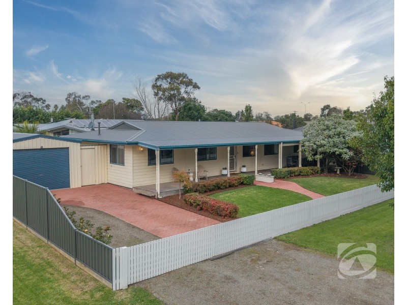 2 Harewood Street, Tooradin VIC 3980