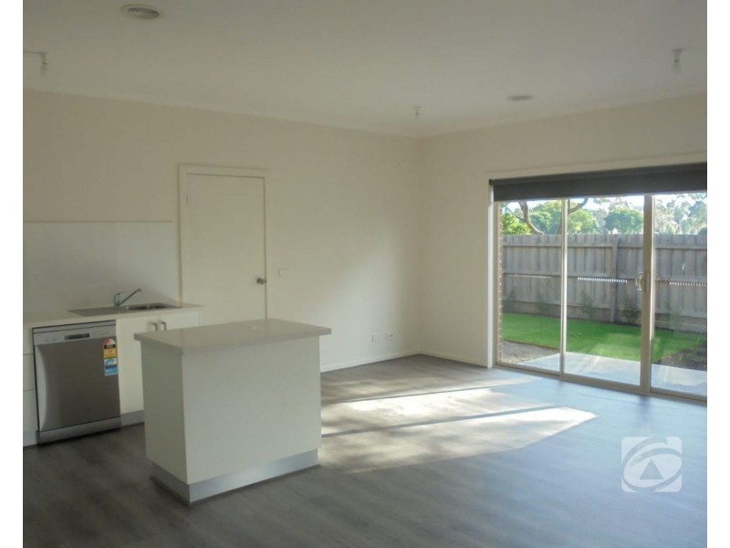 7/50 Dawn Avenue, Dandenong VIC 3175