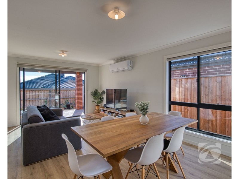 11 Topiary Street, Pakenham VIC 3810