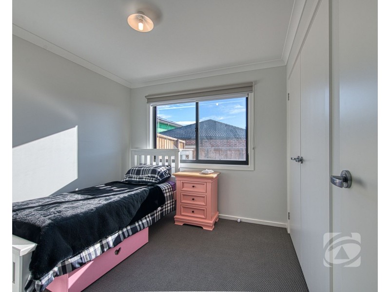 11 Topiary Street, Pakenham VIC 3810