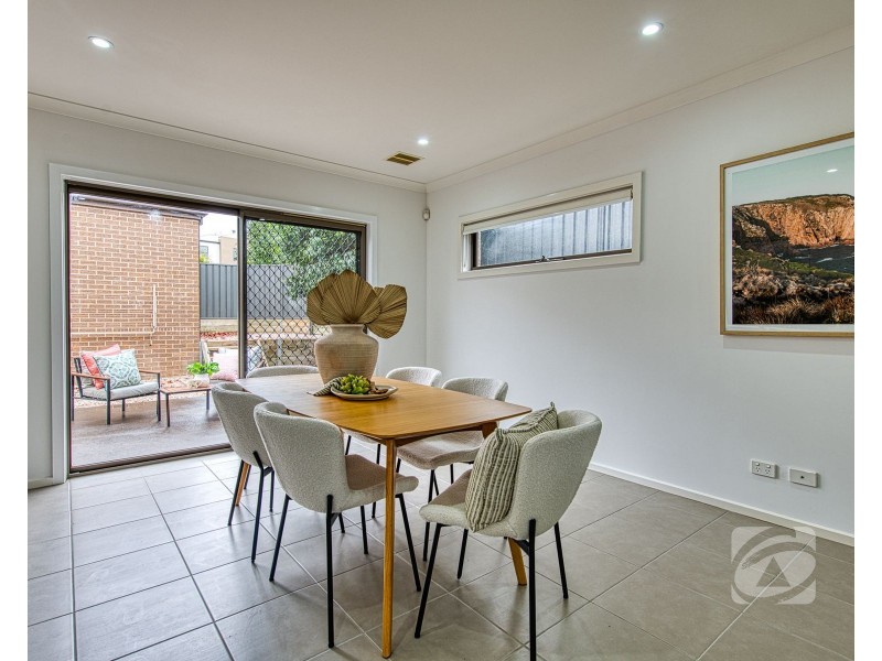 21 Atlantic Drive, Pakenham VIC 3810