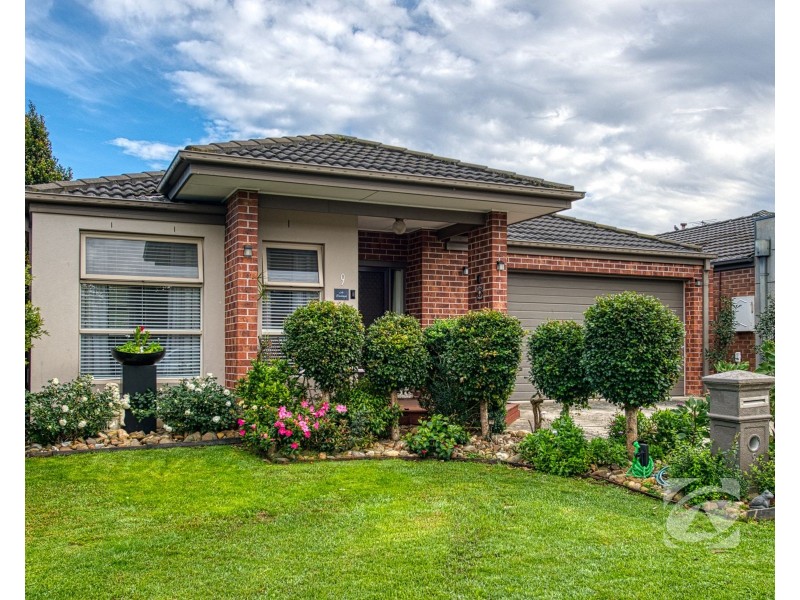 9 Melrose Street, Pakenham VIC 3810